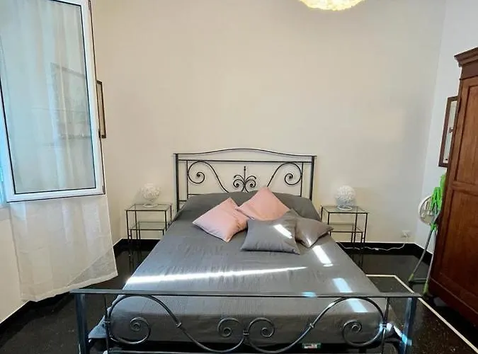 Casetta Sopra Il Mare * Genua