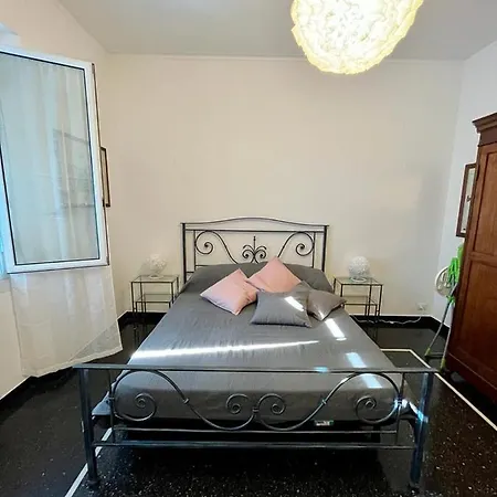 Casetta Sopra Il Mare * Genova